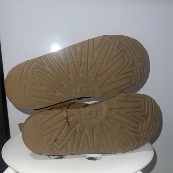 UGG Chesnut tan Neumel boots - Picture 3 of 5